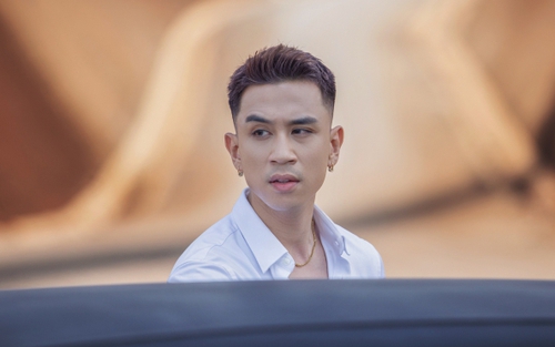 Dương Edward trở lại làng nhạc với MV 'Rungdong'