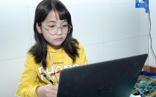 Hà Nội yêu cầu không để học sinh, sinh viên học trực tuyến kéo dài
