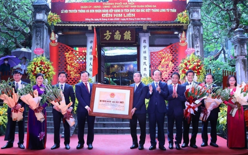 Đón bằng xếp hạng Di tích quốc gia đặc biệt Thăng Long tứ trấn - đền Kim Liên Hà Nội