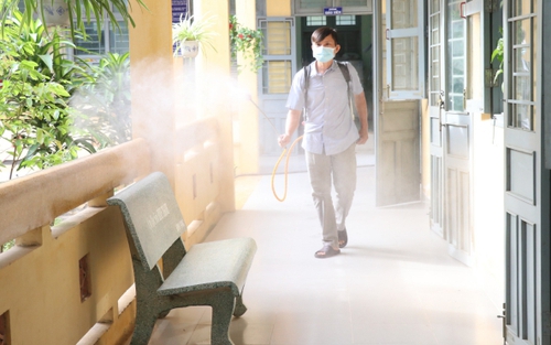 Một số tỉnh, thành phố lùi thời gian đi học trực tiếp