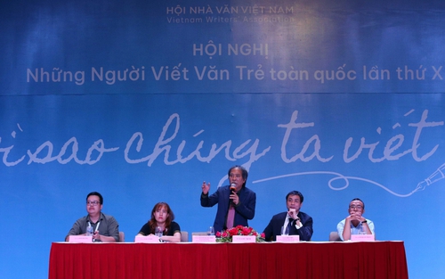 Nhân Hội nghị Những người viết văn trẻ tại Đà Nẵng: Văn học và lòng yêu nước