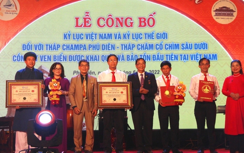 Tuần lễ Festival Huế 2022: Tháp Champa Phú Diên được công nhận kỷ lục thế giới