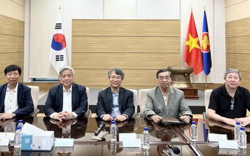 GS Vũ Minh Giang: 'Sức mạnh văn hóa làm nên kiêu hãnh quốc gia'