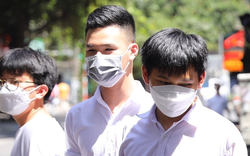 Hà Nội hạ điểm chuẩn lớp 10 các trường Trung học Phổ thông công lập năm học 2022-2023