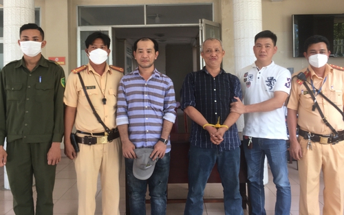 Bắt giữ hai đối tượng trộm xe ô tô có biểu hiện 'ngáo đá'
