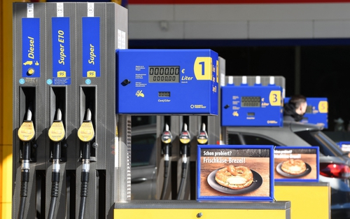 Giá dầu thế giới giảm 9% trong tuần qua