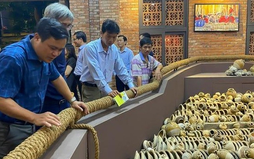 Trưng bày 'Tinh hoa Di sản từ những con tàu cổ' - bảo vật Quốc gia