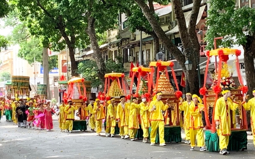 Tưởng nhớ công lao mang lại cuộc sống thái bình, ấm no cho nhân dân của Nguyên phi Hoàng Thái hậu Ỷ Lan