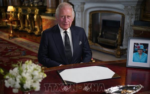 Vua Charles III chính thức kế vị ngai vàng Vương quốc Anh