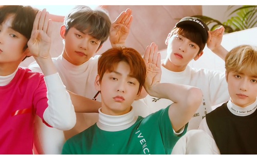 10 chi tiết thú vị khó thấy nếu chỉ lướt qua MV mới của TXT: 'Cat & Dog'