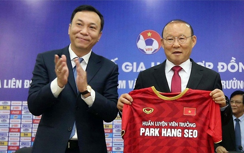 Giấc mơ châu lục của bóng đá Việt Nam từ hợp đồng 3 năm với HLV Park Hang Seo