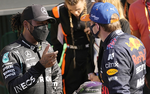 Verstappen-Hamilton: Cuộc chiến nóng đến tận cùng