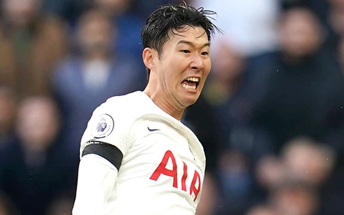 Tottenham thoát khủng hoảng, Leicester công làm thủ phá
