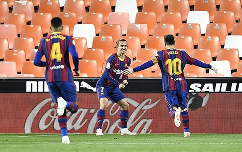 Barcelona: Này Messi, Neymar quá xa, Griezmann ngay gần