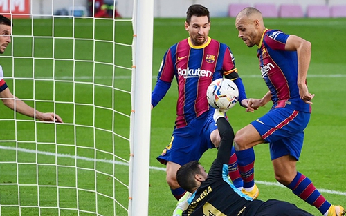 Barcelona 4-0 Osasuna: Đấng Braithwaite hồi sinh Barcelona
