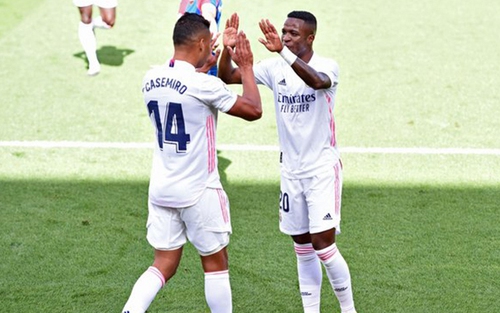 Real Madrid vững ngôi đầu La Liga: Benzema giải hạn, Vinicius Jr tiếp tục tỏa sáng