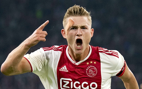 Phải chọn MU hoặc Barca: De Ligt giữa ngã tư đường