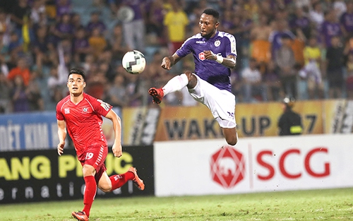 Hà Nội FC gian nan bảo vệ ngôi vương