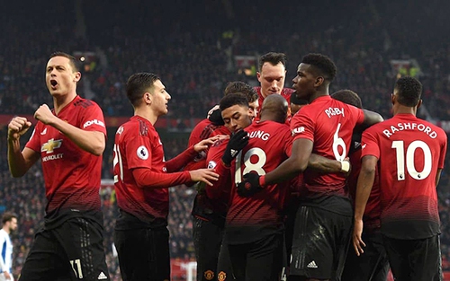 M.U: Solskjaer đứng dậy được không?