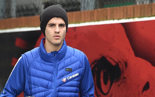 Morata và cuộc chiến trên khán đài