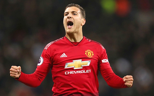 M.U: Diogo Dalot sẽ giải bài toán Alexis Sanchez