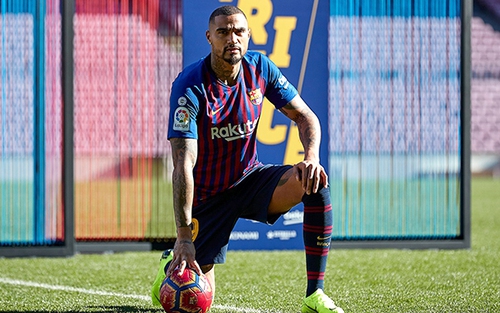 Barca đánh bạc với Boateng để tìm 'Henrik Larsson mới'