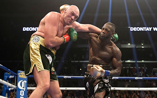 Deontay Wilder bảo vệ thành công danh hiệu WBC: Những cú đấm cứu sống cuộc đời họ