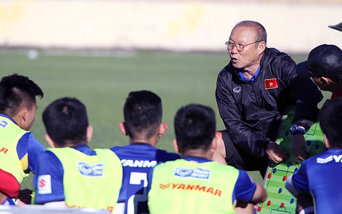 AFF Cup 2018: Giờ không phải lúc tiếc nuối!