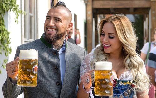 Chuyện của Arturo Vidal: Cướp vợ từ trường đua ngựa