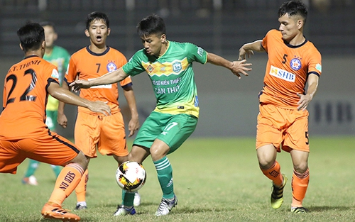 Minh Phương bớt đau đầu với SHB Đà Nẵng