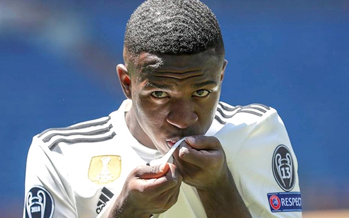7h05 ngày 1/8, M.U - Real Madrid: Xem giò viên ngọc của 'Ro béo'