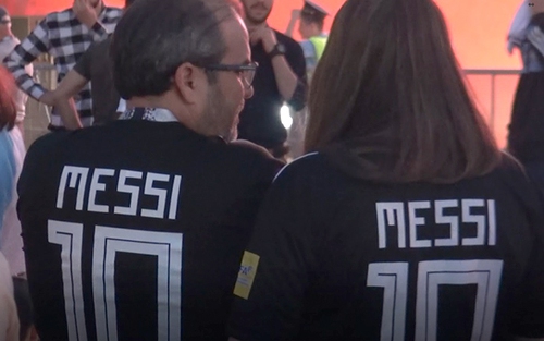 Ký sự World Cup: Những 'ngón tay thối' của CĐV Argentina