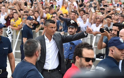 Vì sao sống ở Italy, Ronaldo sẽ thấy khác cuộc sống buồn tẻ ở Tây Ban Nha?