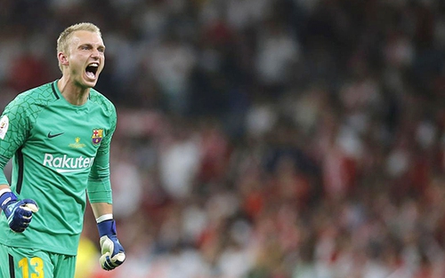 Ngày Cillessen hóa người hùng của Barca