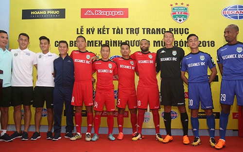 V-League 2018 và chuyện 'miếng cơm, manh áo'