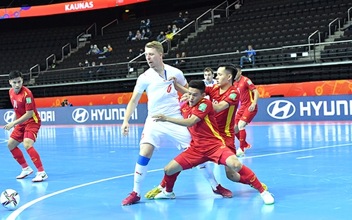 Vòng 1/8 World Cup futsal, Việt Nam vs Nga: Liều 'vaccine futsal'