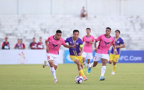 Tiền đạo Văn Quyết: 'Cận vệ' trung thành của Hà Nội FC