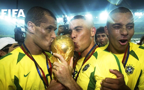 Những người hùng World Cup 2002 giờ ở đâu?