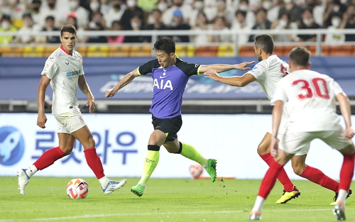 Arsenal, Tottenham, Chelsea giao hữu: Người phấn khởi, kẻ ưu tư