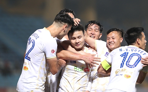 Bình luận viên Quang Tùng: 'Cần tôn trọng khát vọng của Quang Hải'