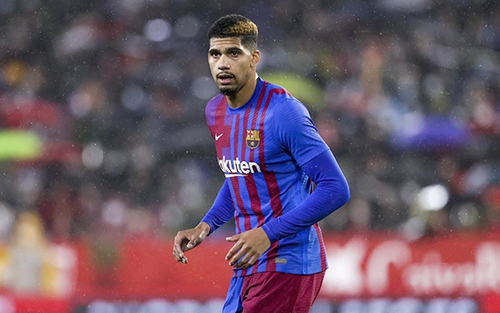 Vấn đề của Barca: Hãy thông minh hơn với các hậu vệ