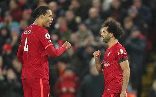 Ngoại hạng Anh vòng 17: Liverpool bám Man City, Tottenham lo Covid-19
