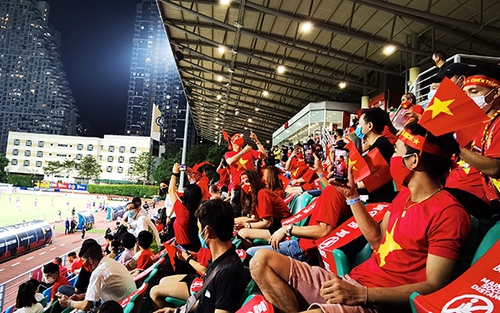 Yêu tuyển Việt Nam bằng trái tim nóng và cái đầu lạnh