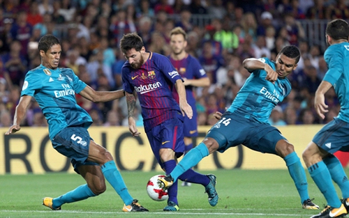 Kinh điển: Barcelona cắp cặp học 4-4-2 của Real Madrid