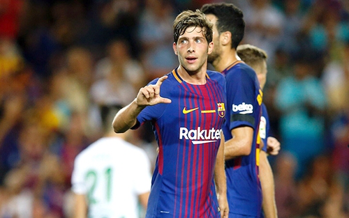 Sergi Roberto đá tiền đạo, tại sao không?