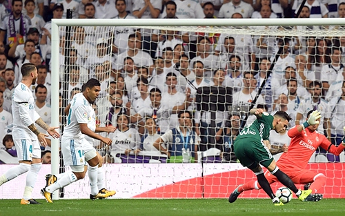 Real Madrid và những hậu vệ không biết phòng ngự