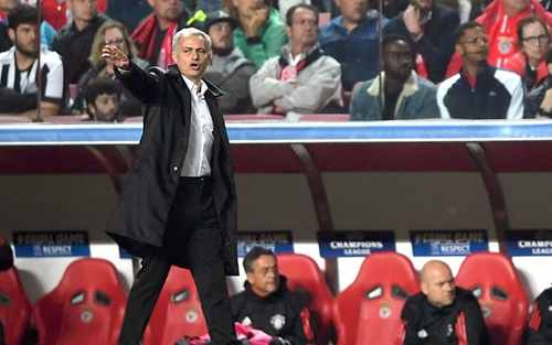 M.U sa sút vì Mourinho thực dụng và thận trọng một cách thái quá