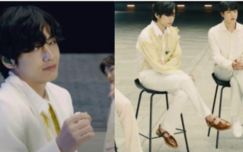 V BTS lại ‘chơi trội’, đi sandal hàng hiệu lên sân khấu trình diễn