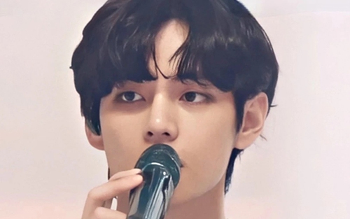 V BTS luôn gây sốt mỗi khi xuất hiện trên truyền thông Nhật Bản