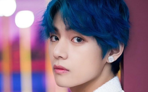 V BTS đẹp trai tới mức chỉ 'lướt qua như làn gió' cũng khiến fan 'đứng hình'